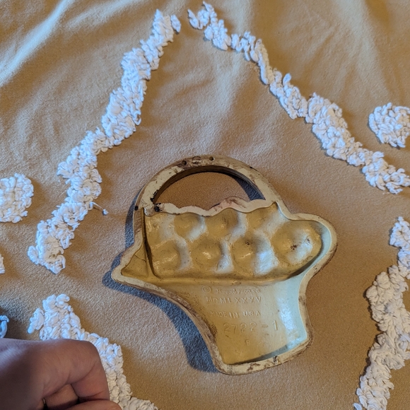 Vintage Burwood Strawberry Basket - Picture 5 of 5